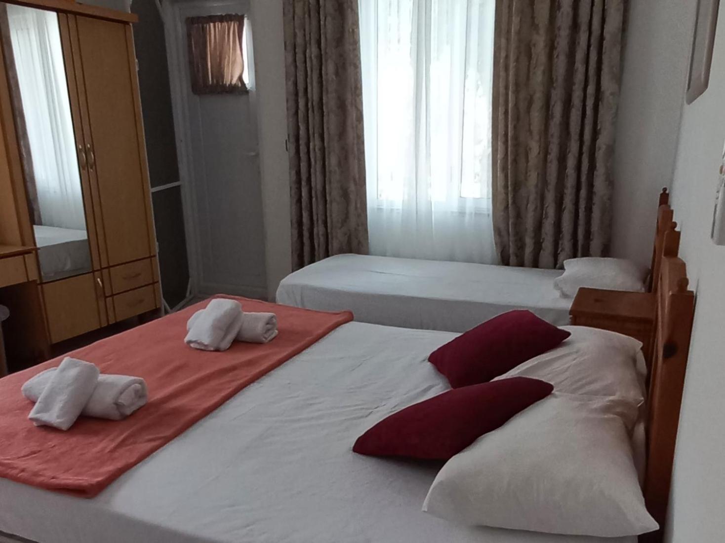 Rosemary Pansiyon Çıralı Cameră foto